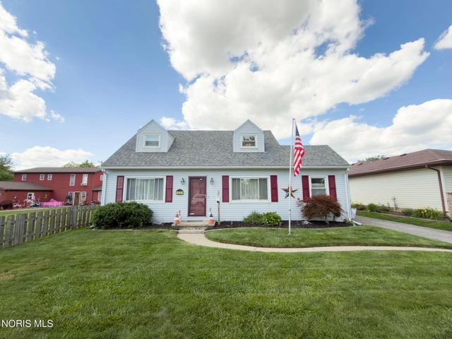 408 Dillrose Dr, Northwood, OH 43619