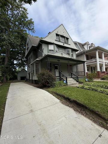 2415 Glenwood Ave, Toledo, OH 43620