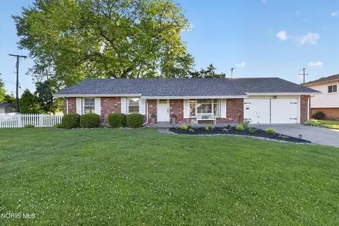 6011 Holliday Dr, Toledo, OH 43611
