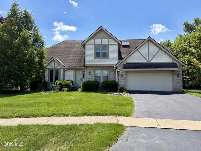 1945 Oxleigh Cir, Holland, OH 43528