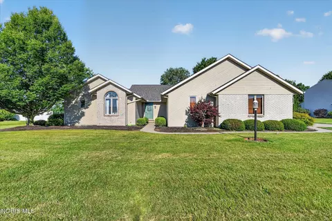 103 Hogan Ln, Bryan, OH 43506 photo 1