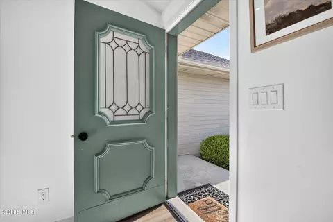 103 Hogan Ln, Bryan, OH 43506 photo 6