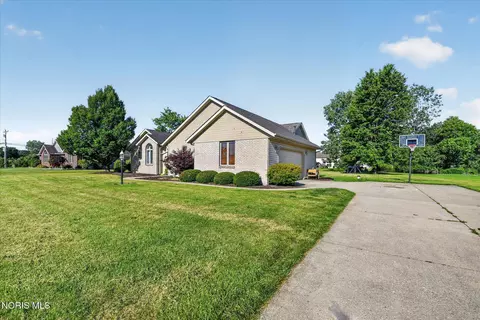 103 Hogan Ln, Bryan, OH 43506 photo 3