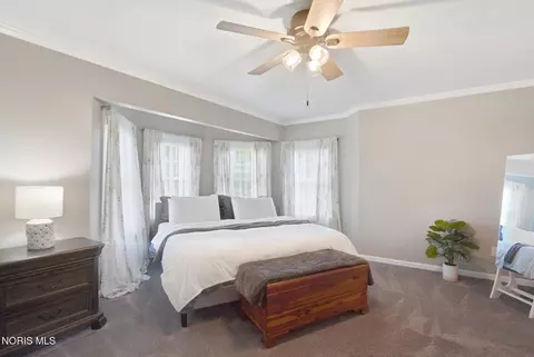 Bedroom - 5815 Mitchaw Rd, Sylvania, OH 43560 photo 1 of 7