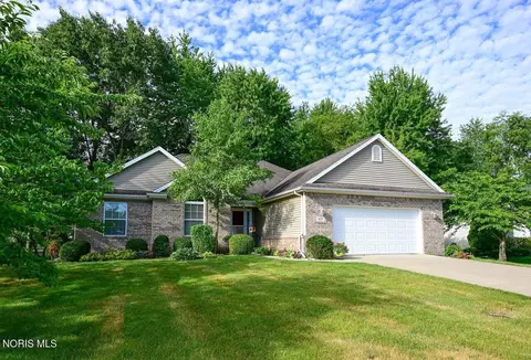 629 High Pines Dr, Toledo, OH 43615