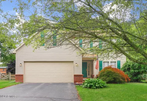 3446 Indian Oaks Ln, Toledo, OH 43617