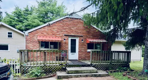 2035 N Crissey Rd, Holland, OH 43528