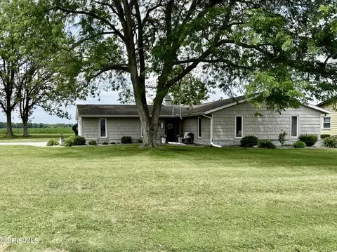 215 Indiana Dr, Bryan, OH 43506