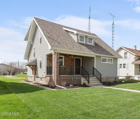 547 N Church St, Oak Harbor, OH 43449