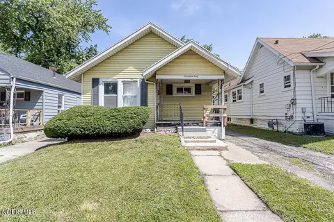 1740 Marlow Rd, Toledo, OH 43613
