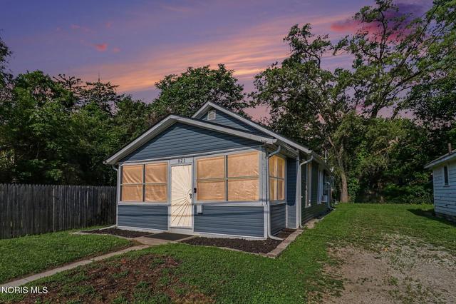821 Elysian Ave, Toledo, OH 43607