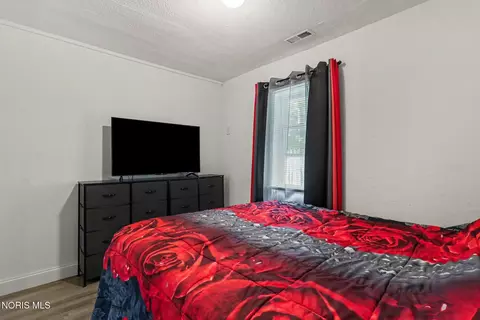 Bedroom - 821 Elysian Ave, Toledo, OH 43607 photo 3 of 3