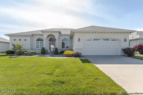 9140 Pelican Cove Ct, Sylvania, OH 43560