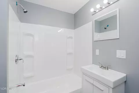 116 Bond St, Mccomb, OH 45858 photo 24