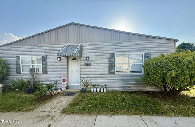 110 S High St, West Unity, OH 43570