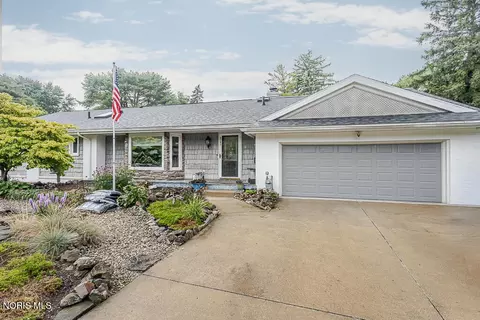 1162 Nannette Dr, Toledo, OH 43614