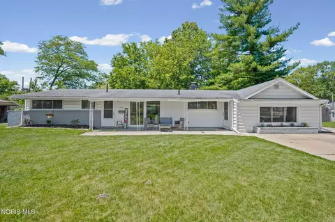 3201 E Lincolnshire Blvd, Toledo, OH 43606