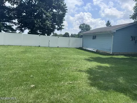 Exterior - 711 S Simon St, Ada, OH 45810 photo 20 of 21