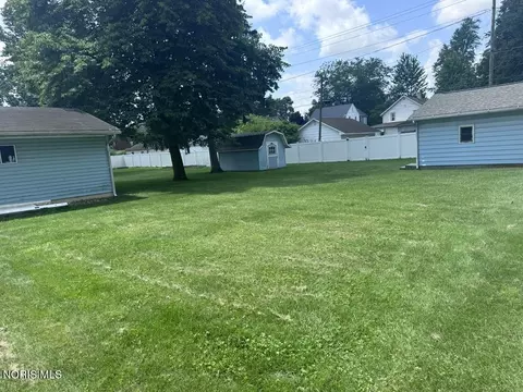 Exterior - 711 S Simon St, Ada, OH 45810 photo 18 of 21