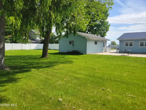 Exterior - 711 S Simon St, Ada, OH 45810 photo 14 of 21