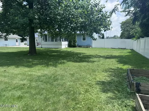 Exterior - 711 S Simon St, Ada, OH 45810 photo 15 of 21
