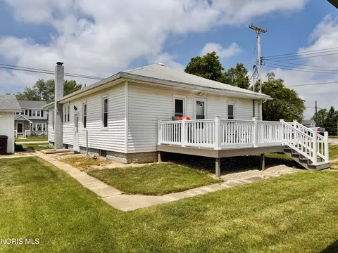 525 Washington St, Blakeslee, OH 43505 photo 4