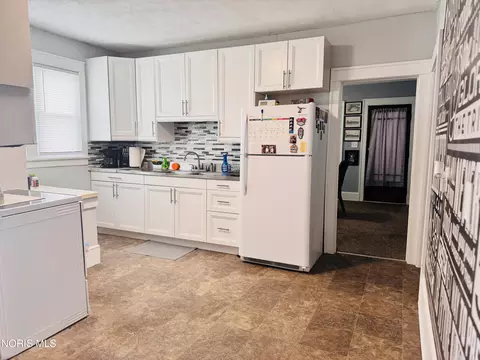 525 Washington St, Blakeslee, OH 43505 photo 6