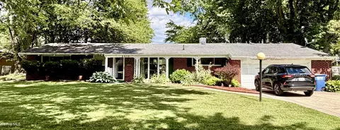 3318 E Lincolnshire Blvd, Toledo, OH 43606