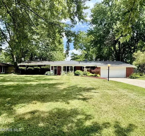 3318 E Lincolnshire Blvd, Toledo, OH 43606