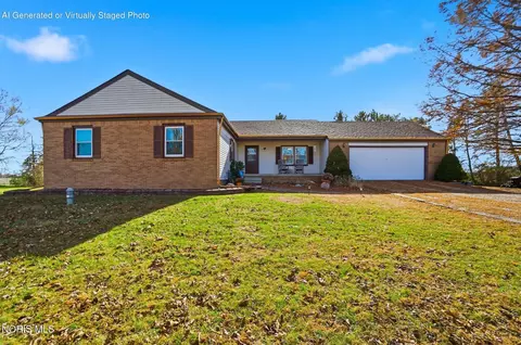 8675 Reitz Rd, Perrysburg, OH 43551