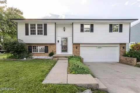 2545 Woodfox Dr, Toledo, OH 43611