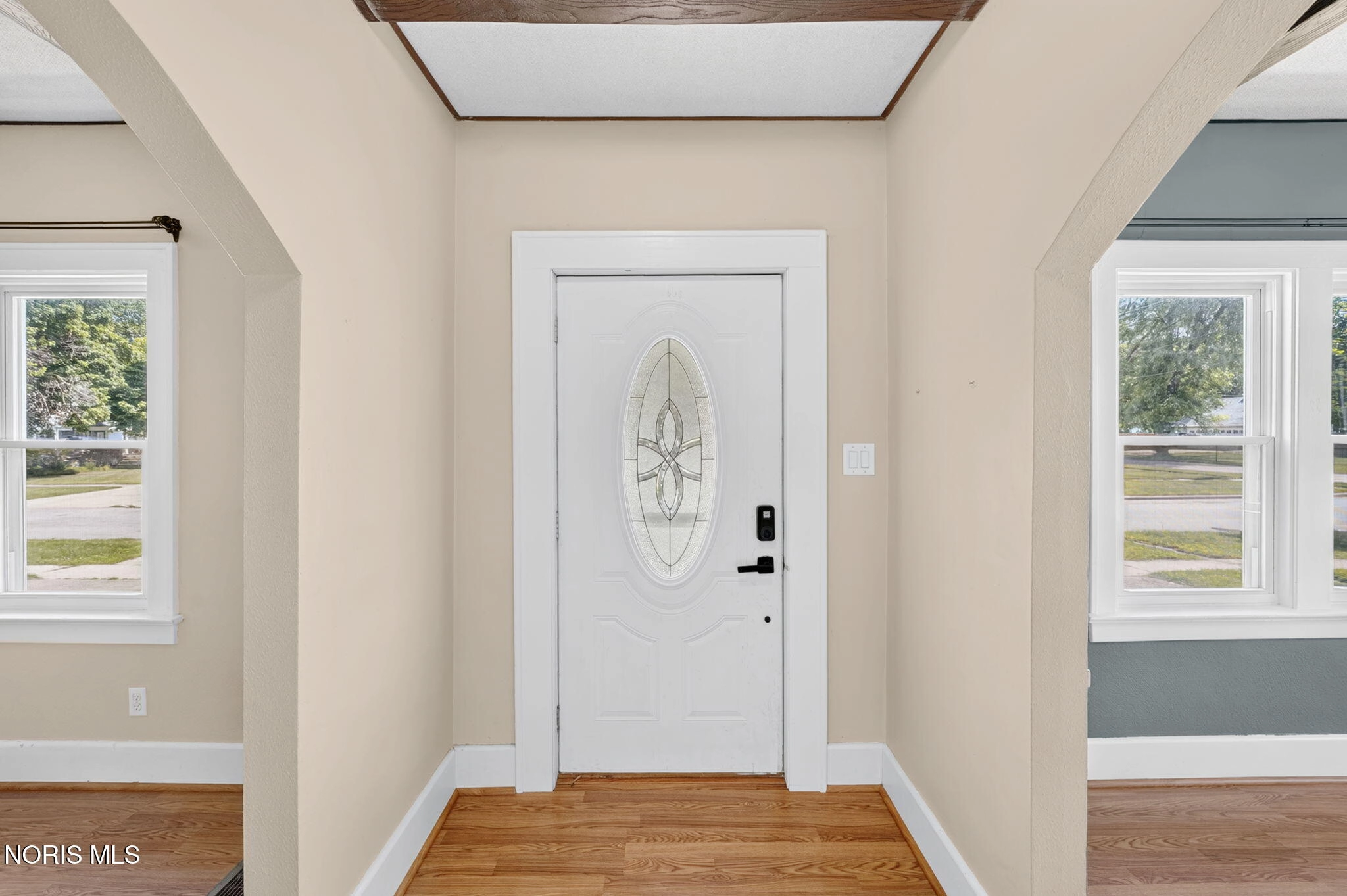 303 E William St, Maumee, OH 43537 photo 5