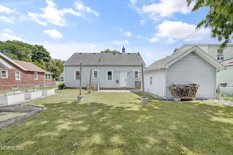 303 E William St, Maumee, OH 43537 photo 22