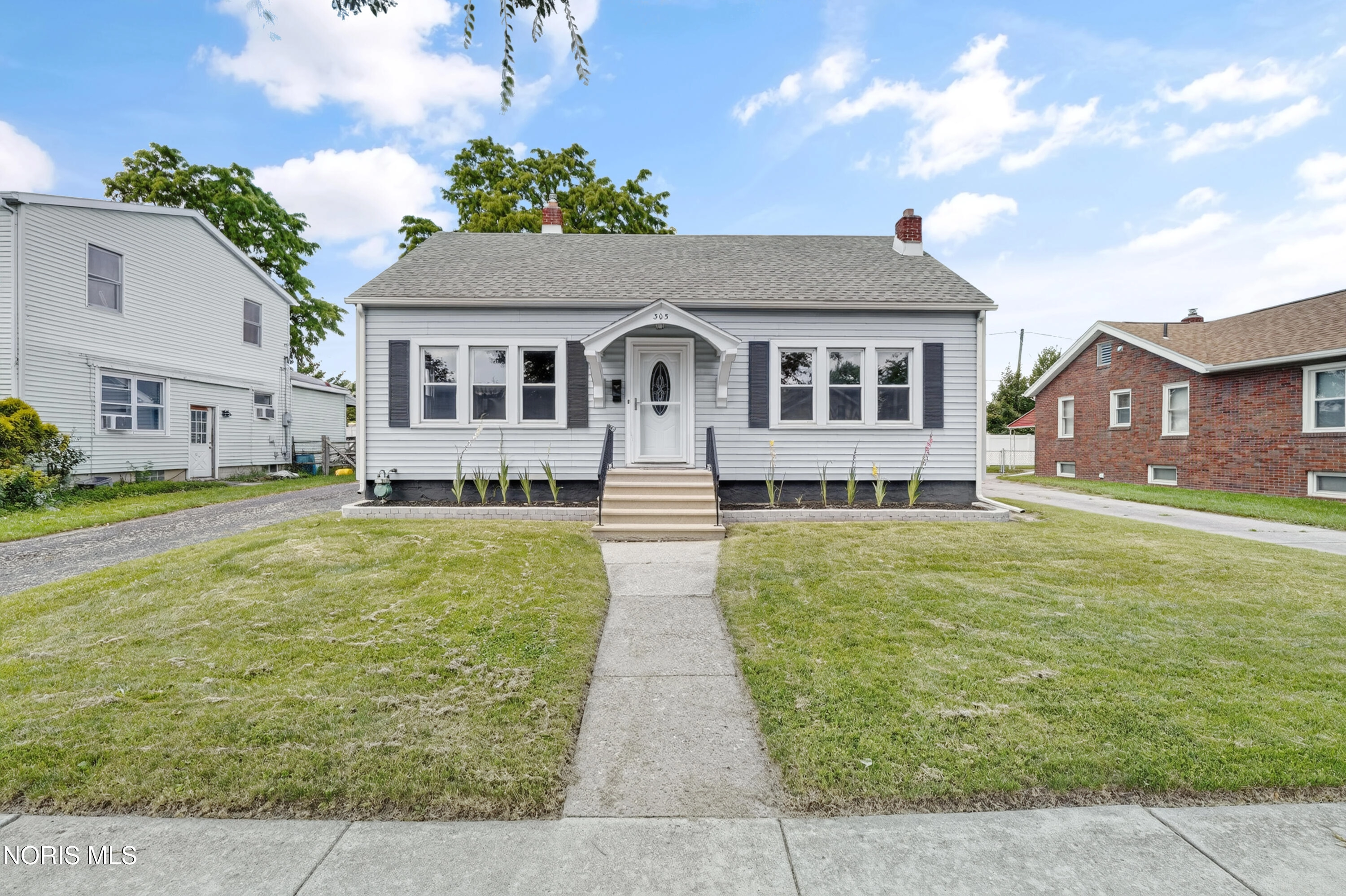 303 E William St, Maumee, OH 43537 photo 1