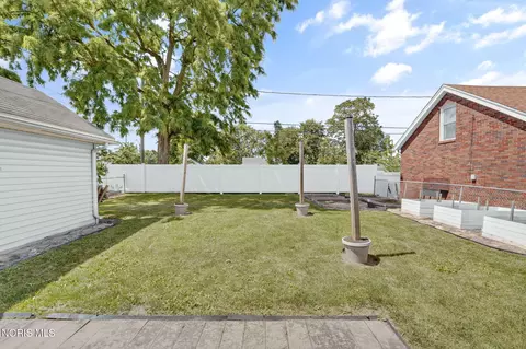 303 E William St, Maumee, OH 43537 photo 21