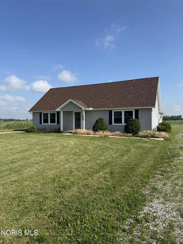 12294 Newton Rd, Bowling Green, OH 43402
