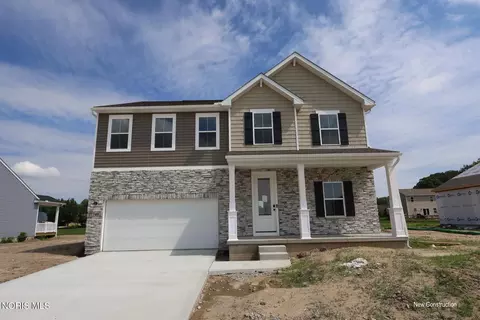 7740 Hank Dr, Holland, OH 43528