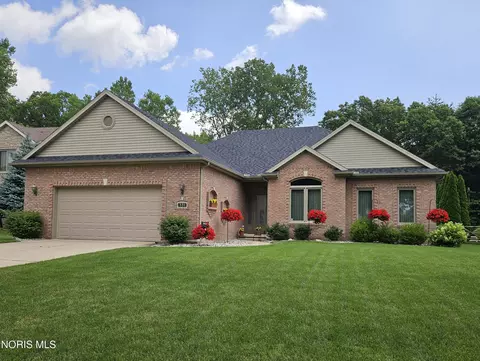 531 Whisperwood Pkwy, Holland, OH 43528