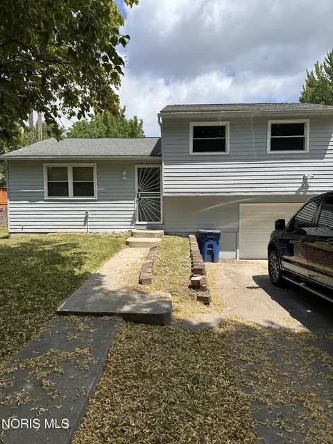 5054 Kitchener Dr, Toledo, OH 43615