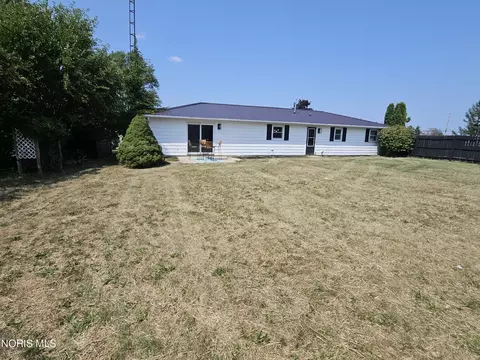 Exterior - 10030 County Road D, Bryan, OH 43506 photo 4 of 6