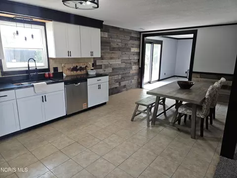 Kitchen - 10030 County Road D, Bryan, OH 43506 photo 3 of 3