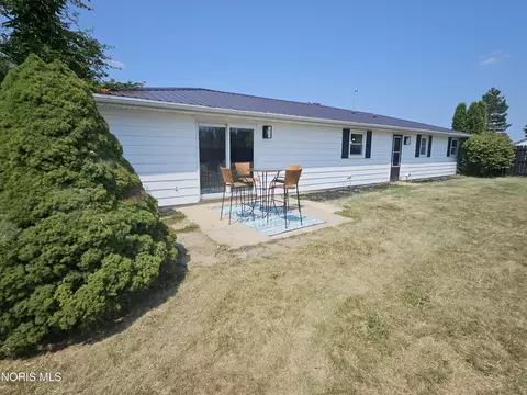 Exterior - 10030 County Road D, Bryan, OH 43506 photo 3 of 6
