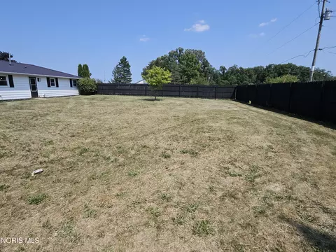 Exterior - 10030 County Road D, Bryan, OH 43506 photo 5 of 6