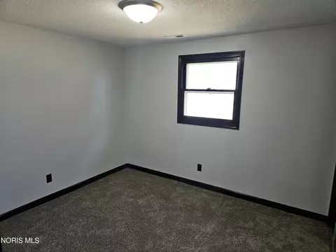 Bedroom - 10030 County Road D, Bryan, OH 43506 photo 1 of 3