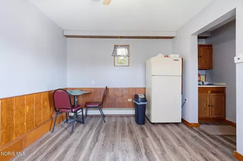 Dining - 1730 Lima Ave, Findlay, OH 45840 photo 1 of 5