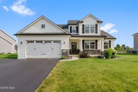 24930 Saddle Horn Dr, Perrysburg, OH 43551