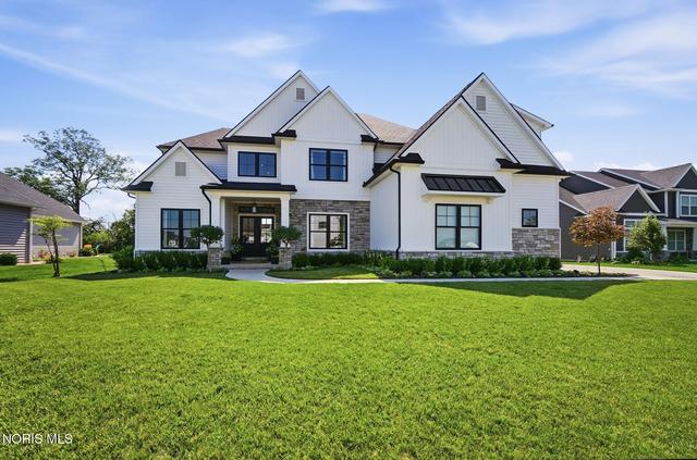 112 Grey Bridge Ct, Perrysburg, OH 43551
