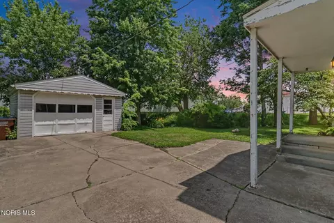 Exterior - 106 E 5th St, Genoa, OH 43430 photo 3 of 5