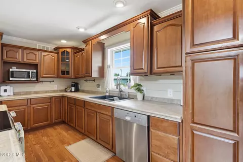Kitchen - 4771 County Road 159, Dunkirk, OH 45836 photo 3 of 8