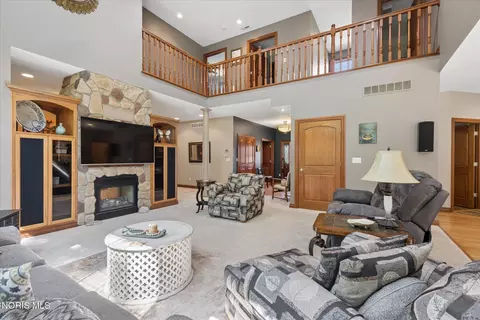Living - 6605 County Rd 8, Bryan, OH 43506 photo 1 of 4